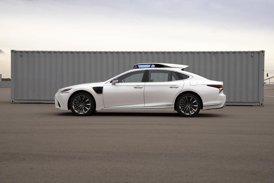  Lexus LS500h TRI-P4 Research Vehicle 2019 года  (фото 17 из 19)